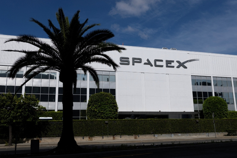 SpaceX said to fast‑track IPO, targeting June 12 Nasdaq debut amid busy deal calendar